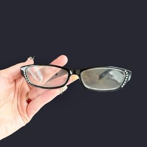 Elegant Black Cat-Eye Glasses with Rhinestones